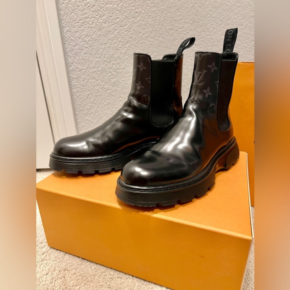 Louis Vuitton Chelsea boot 7 1/2 - Picture 2 of 11